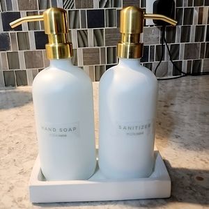 NEW Glass soap dispenser w/pump and tray